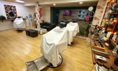 Urbano’s Barbershop