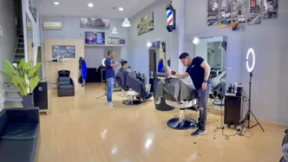 Manhattan barber shop