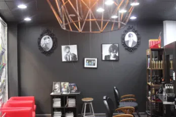 Peluquería Barbería quiquepop Pintor Lorenzo Casanova 39