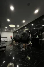 Román - Haircuts And Shave