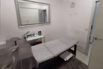 J•UNIQUE Nails Beauty